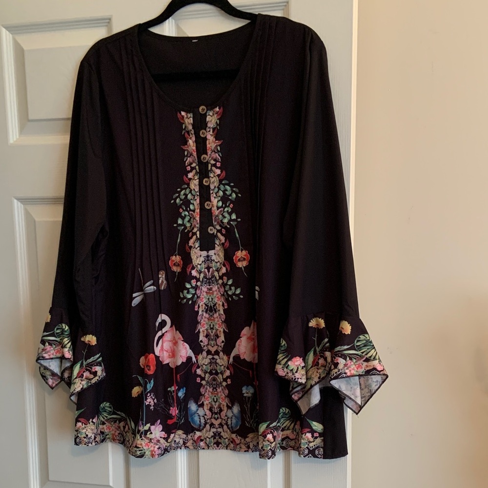Chic Black Floral Women's Tunic